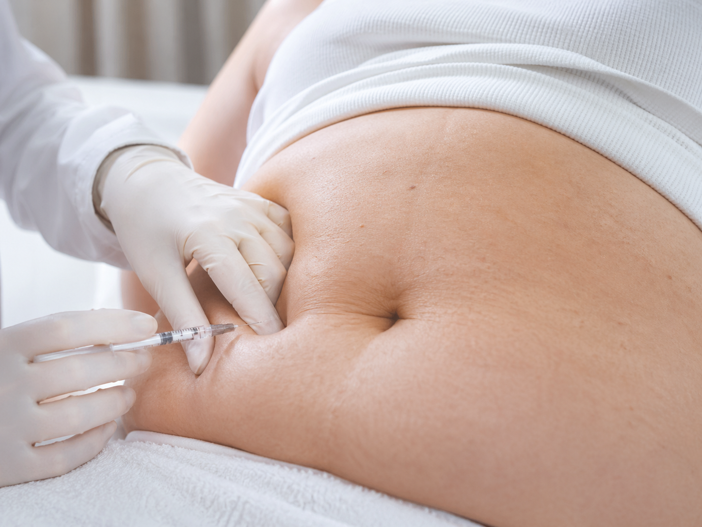 Mesoterapia corporal para grasa localizada